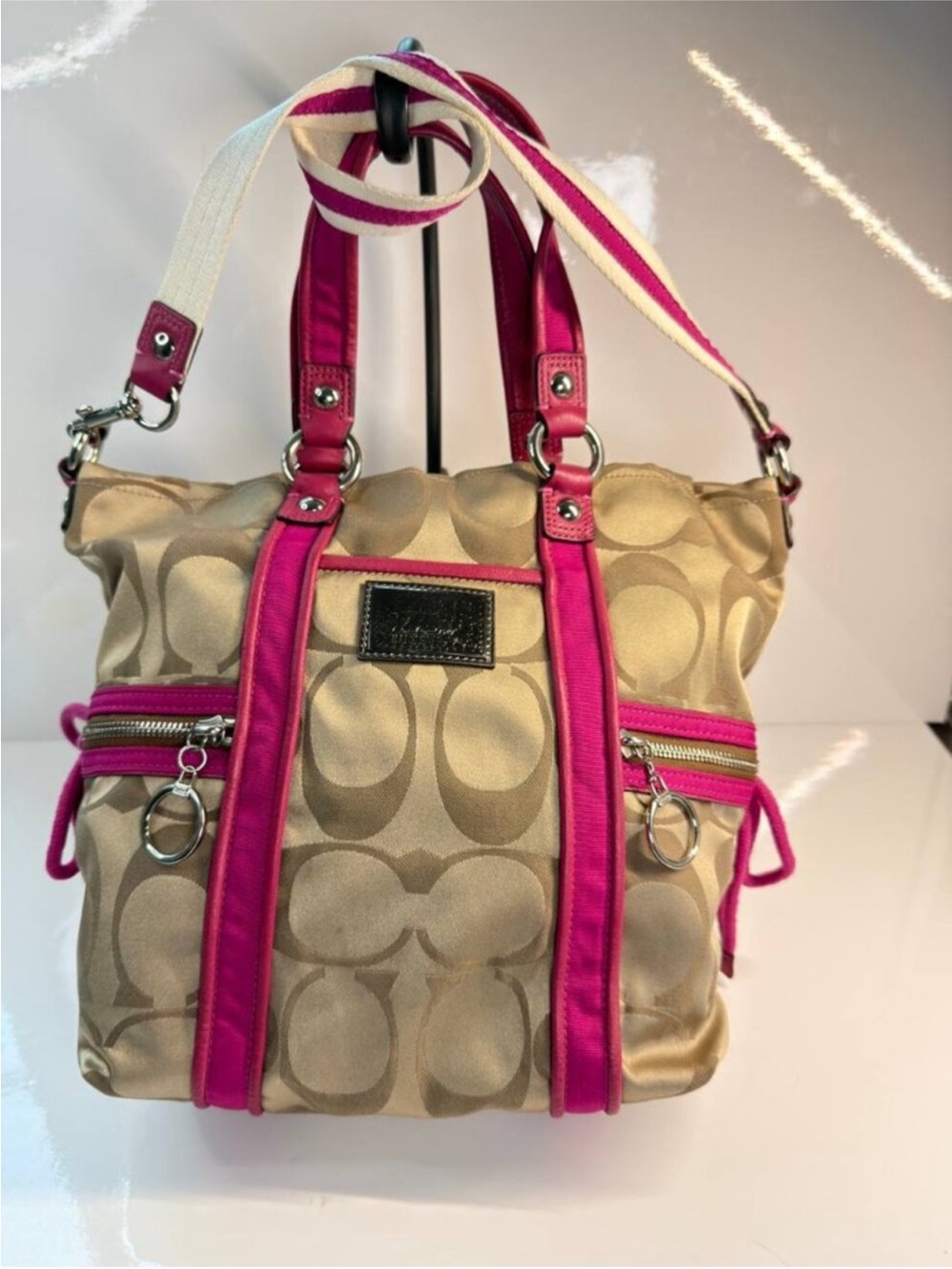 Coach Poppy Signature Tote Bag-Pink Edition | Rare & Eye-Catching